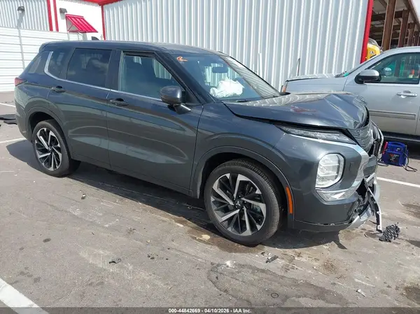 JA4J4VA85RZ081624 2024 MITSUBISHI OUTLANDER - Image 1