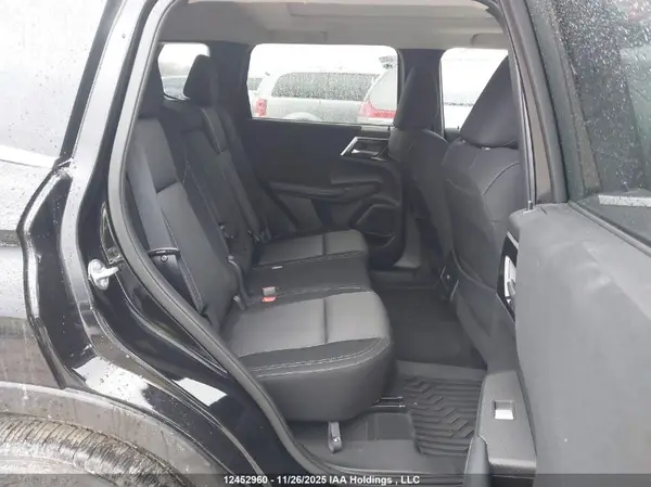 JA4J4VA85RZ635566 2024 MITSUBISHI OUTLANDER - Image 8