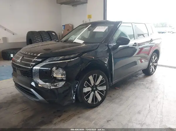JA4J4VA85SZ026113 2025 MITSUBISHI OUTLANDER - Image 2