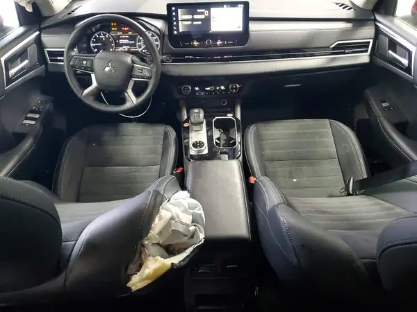 JA4J4VA85SZ034907 2025 MITSUBISHI OUTLANDER - Image 8