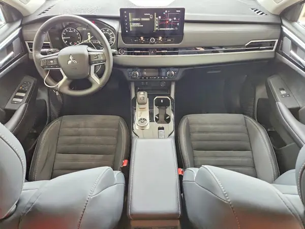 JA4J4VA85SZ058964 2025 MITSUBISHI OUTLANDER - Image 8