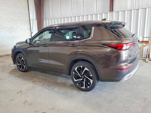 JA4J4VA86NZ072893 2022 MITSUBISHI OUTLANDER - Image 2