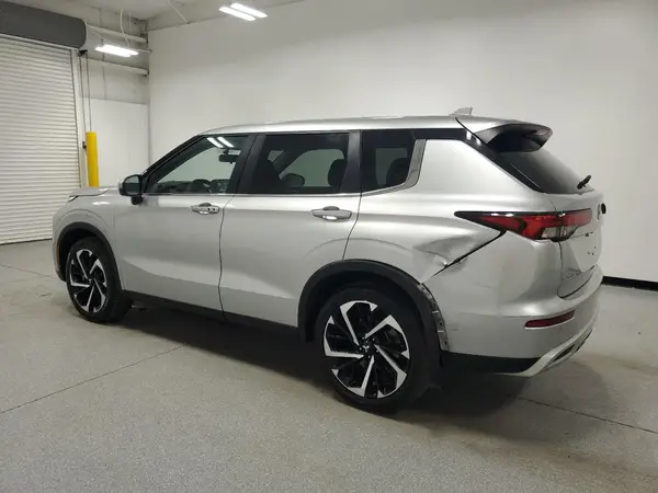 JA4J4VA86RZ033713 2024 MITSUBISHI OUTLANDER - Image 2