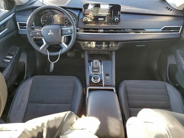 JA4J4VA86RZ042881 2024 MITSUBISHI OUTLANDER - Image 8