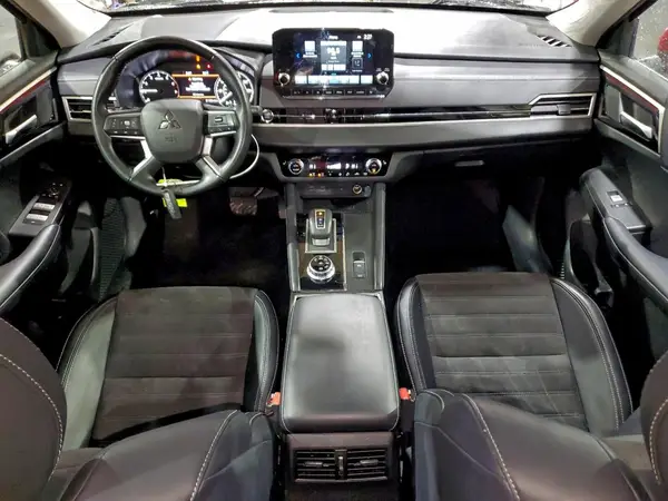 JA4J4VA86RZ068073 2024 MITSUBISHI OUTLANDER - Image 8