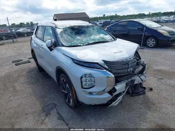 JA4J4VA86RZ080840 2024 MITSUBISHI OUTLANDER - Image 1