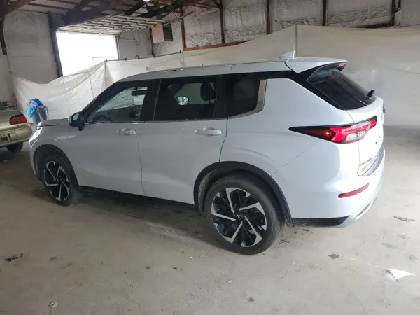 JA4J4VA86RZ082605 2024 MITSUBISHI OUTLANDER - Image 2