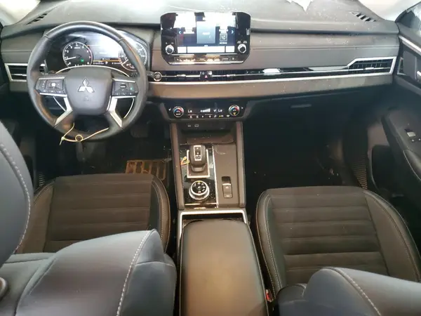 JA4J4VA86RZ082605 2024 MITSUBISHI OUTLANDER - Image 8