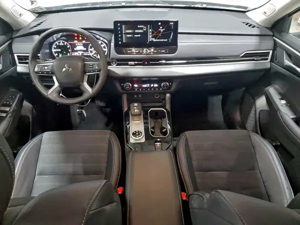JA4J4VA86SZ016898 2025 MITSUBISHI OUTLANDER - Image 8