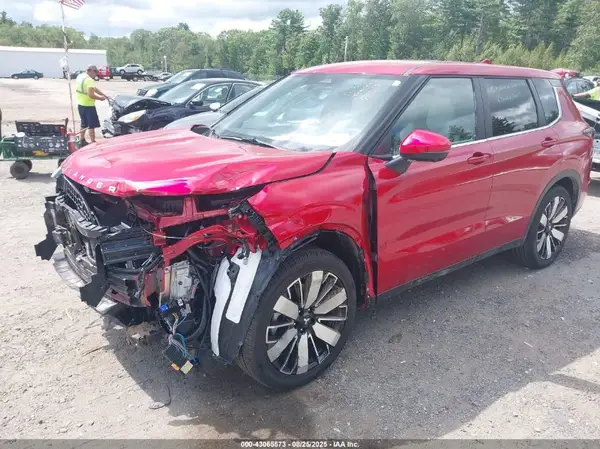 JA4J4VA86SZ024807 2025 MITSUBISHI OUTLANDER - Image 2