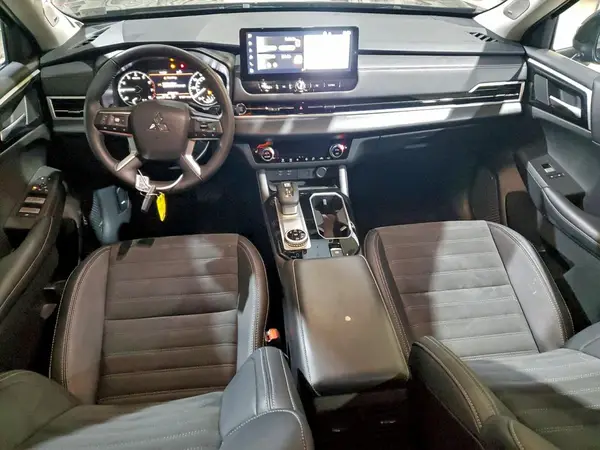 JA4J4VA86SZ042692 2025 MITSUBISHI OUTLANDER - Image 8