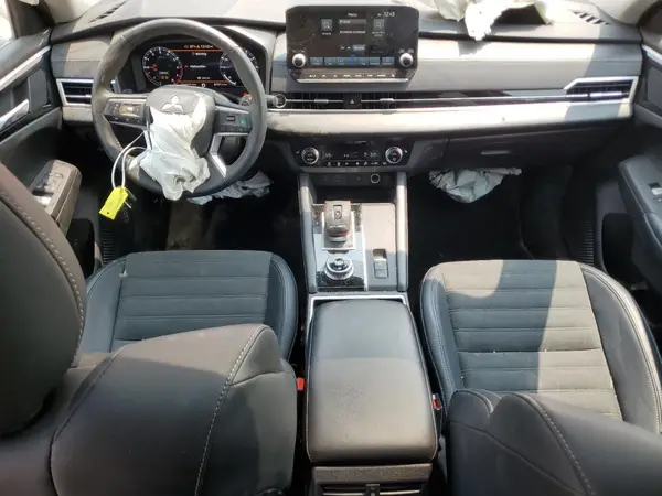 JA4J4VA87RZ003183 2024 MITSUBISHI OUTLANDER - Image 8