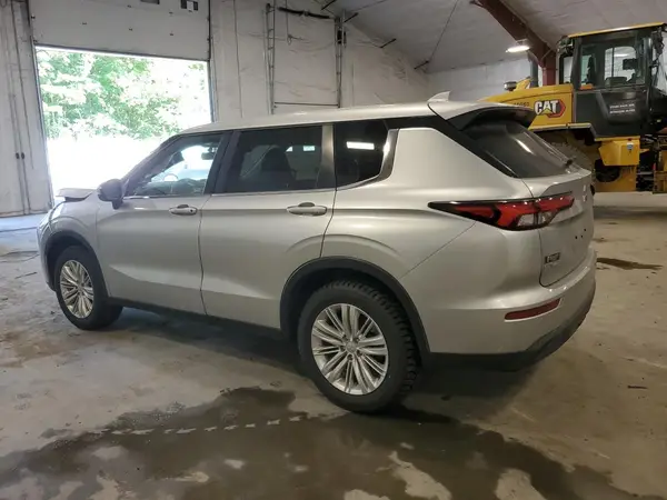 JA4J4VA87RZ025619 2024 MITSUBISHI OUTLANDER - Image 2