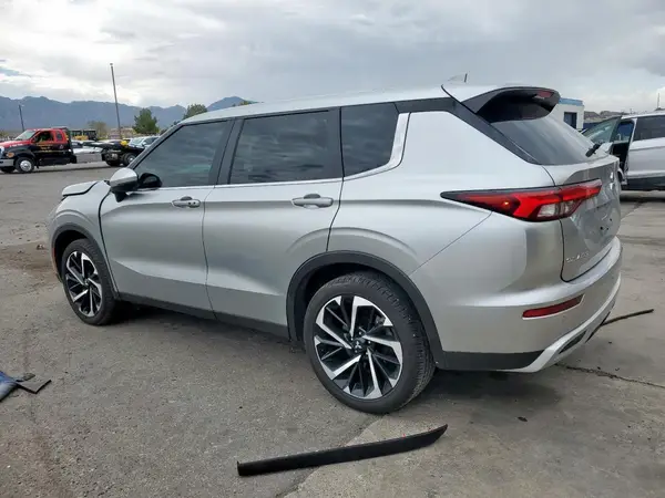 JA4J4VA87RZ057809 2024 MITSUBISHI OUTLANDER - Image 2