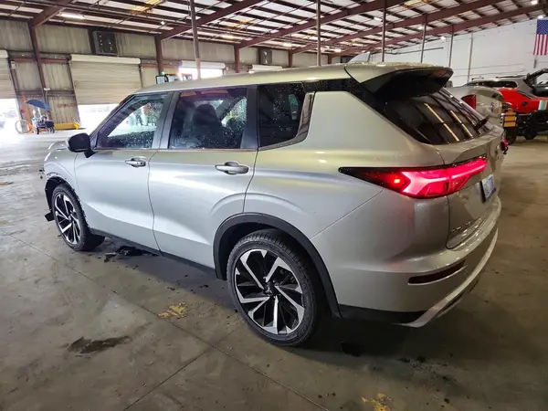 JA4J4VA87RZ059737 2024 MITSUBISHI OUTLANDER - Image 2
