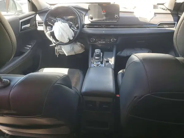 JA4J4VA87RZ071418 2024 MITSUBISHI OUTLANDER - Image 8
