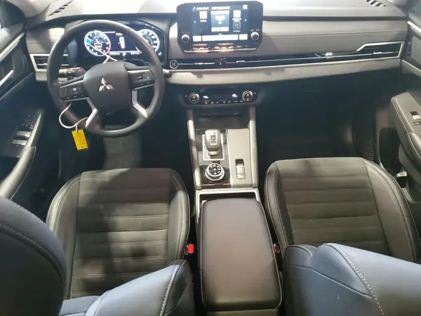 JA4J4VA87RZ075047 2024 MITSUBISHI OUTLANDER - Image 8