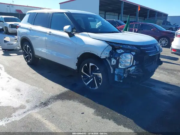 JA4J4VA87RZ083973 2024 MITSUBISHI OUTLANDER - Image 1