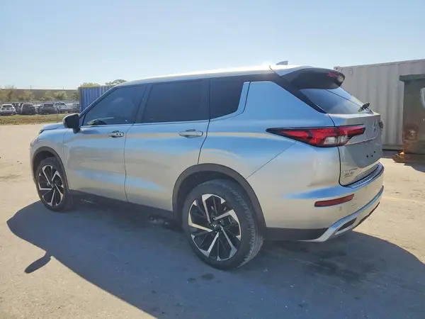JA4J4VA87RZ086937 2024 MITSUBISHI OUTLANDER - Image 2