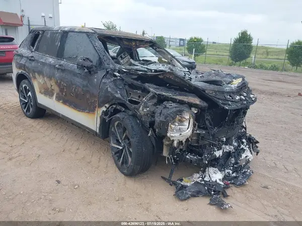 JA4J4VA87RZ087702 2024 MITSUBISHI OUTLANDER - Image 1