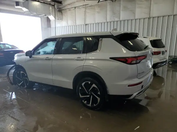 JA4J4VA87RZ089837 2024 MITSUBISHI OUTLANDER - Image 2