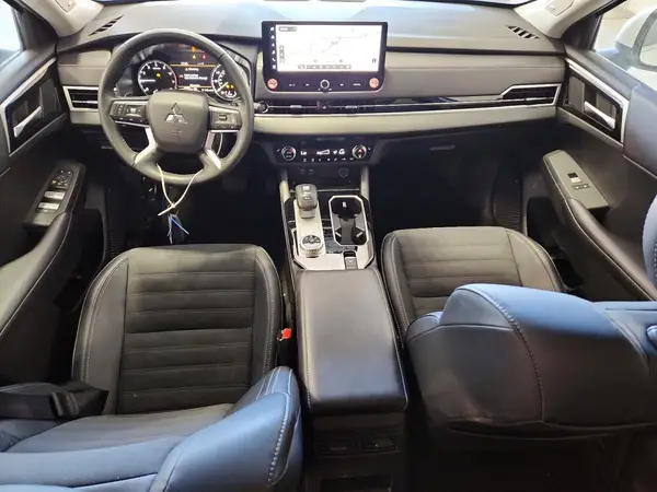 JA4J4VA87SZ033113 2025 MITSUBISHI OUTLANDER - Image 8