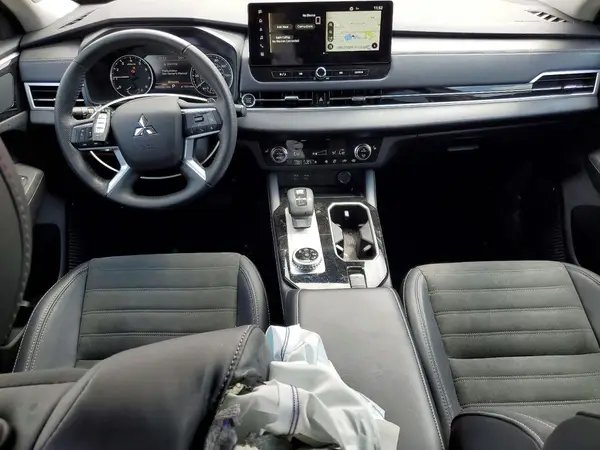 JA4J4VA87SZ035248 2025 MITSUBISHI OUTLANDER - Image 8