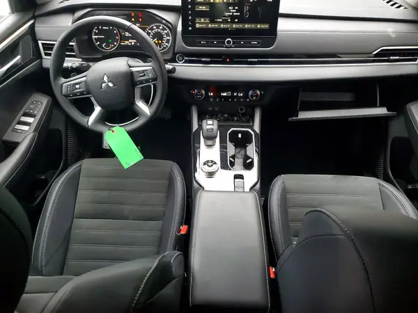 JA4J4VA87SZ042507 2025 MITSUBISHI OUTLANDER - Image 8