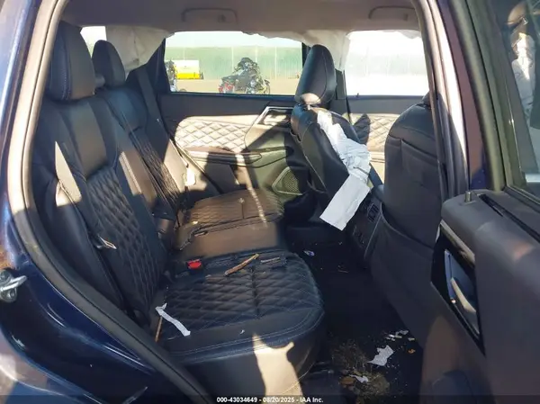 JA4J4VA88PZ049263 2023 MITSUBISHI OUTLANDER - Image 8