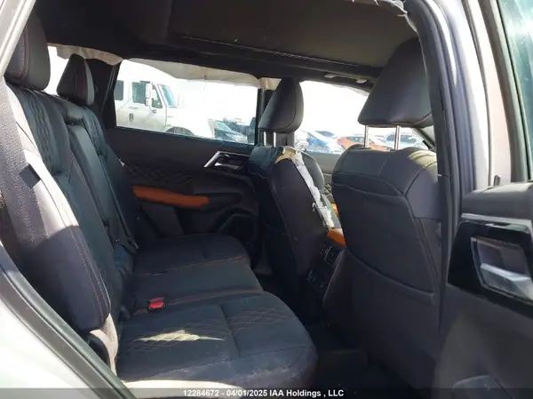 JA4J4VA88PZ615860 2023 MITSUBISHI OUTLANDER - Image 8