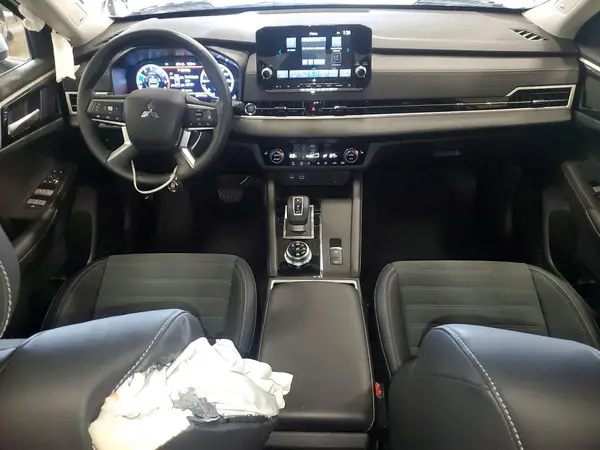 JA4J4VA88RZ007257 2024 MITSUBISHI OUTLANDER - Image 8
