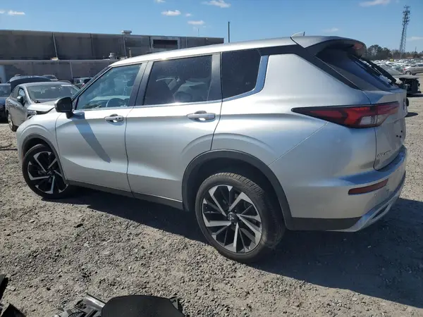 JA4J4VA88RZ013284 2024 MITSUBISHI OUTLANDER - Image 2