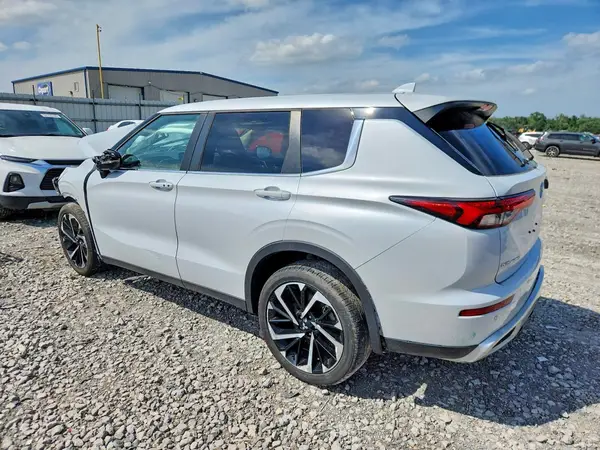 JA4J4VA88RZ024866 2024 MITSUBISHI OUTLANDER - Image 2