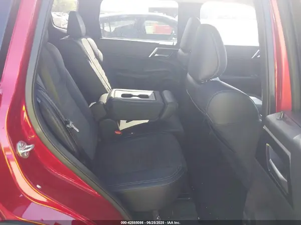JA4J4VA88RZ050318 2024 MITSUBISHI OUTLANDER - Image 8