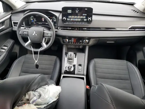 JA4J4VA88RZ065689 2024 MITSUBISHI OUTLANDER - Image 8