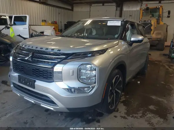 JA4J4VA88RZ087434 2024 MITSUBISHI OUTLANDER - Image 2