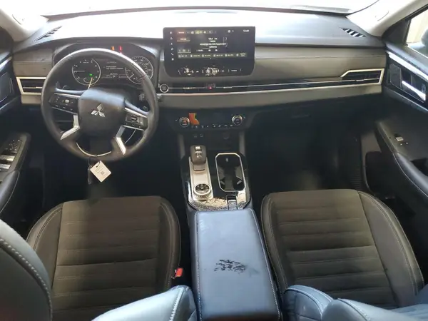JA4J4VA88SZ013758 2025 MITSUBISHI OUTLANDER - Image 8