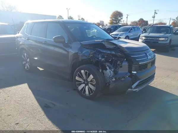 JA4J4VA88SZ018023 2025 MITSUBISHI OUTLANDER - Image 1