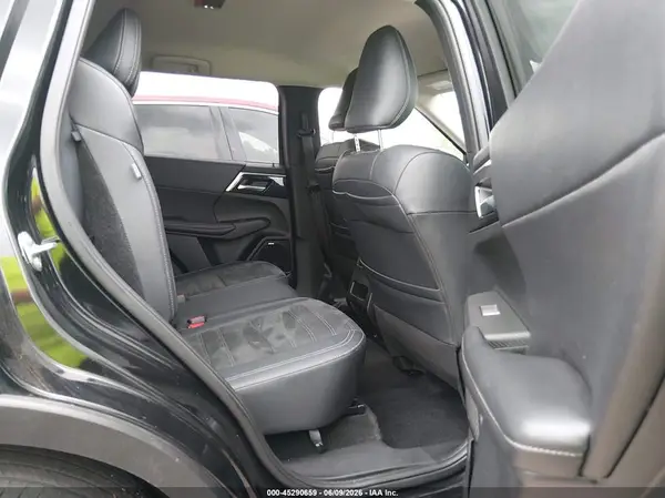 JA4J4VA88SZ028566 2025 MITSUBISHI OUTLANDER - Image 8