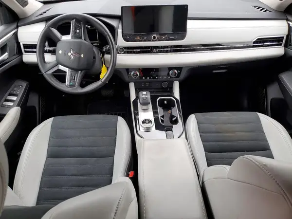 JA4J4VA88SZ030883 2025 MITSUBISHI OUTLANDER - Image 8