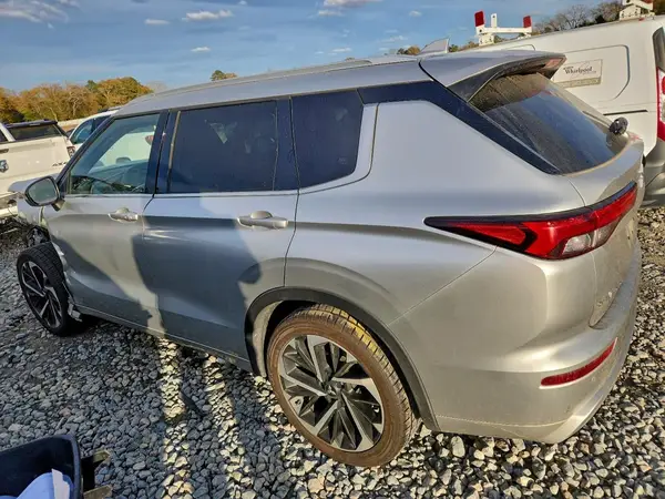 JA4J4VA89NZ016267 2022 MITSUBISHI OUTLANDER - Image 2