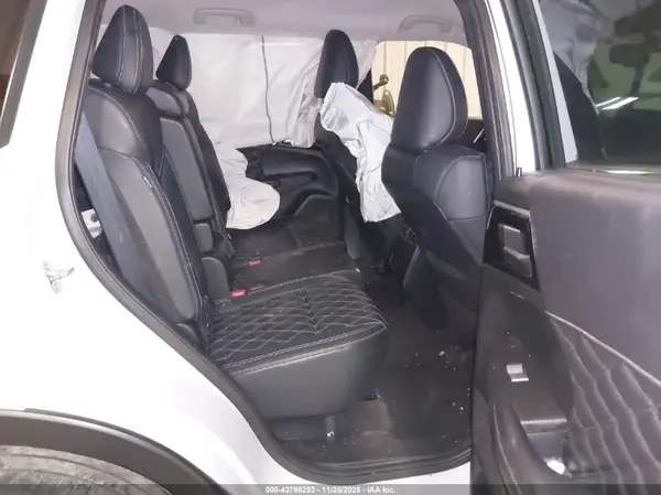 JA4J4VA89NZ075139 2022 MITSUBISHI OUTLANDER - Image 8