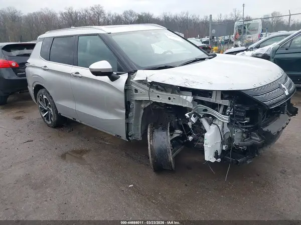 JA4J4VA89PZ044640 2023 MITSUBISHI OUTLANDER - Image 1