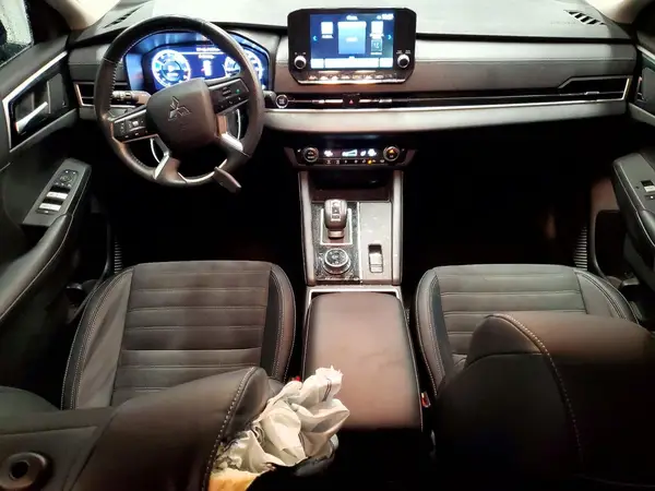 JA4J4VA89RZ005453 2024 MITSUBISHI OUTLANDER - Image 8