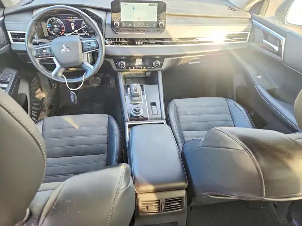JA4J4VA89RZ029817 2024 MITSUBISHI OUTLANDER - Image 8
