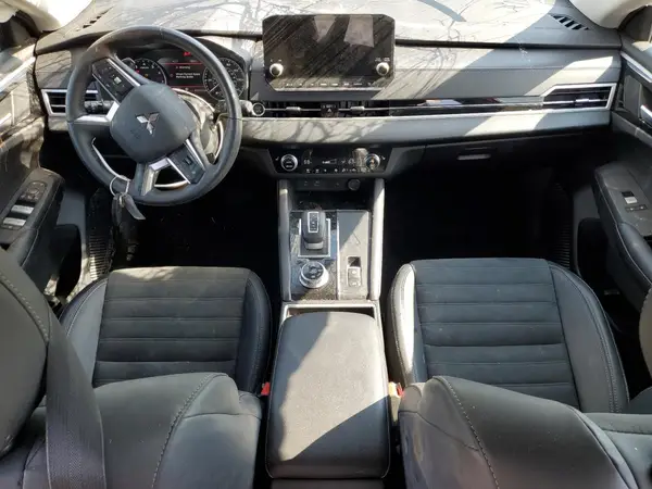 JA4J4VA89RZ041207 2024 MITSUBISHI OUTLANDER - Image 8