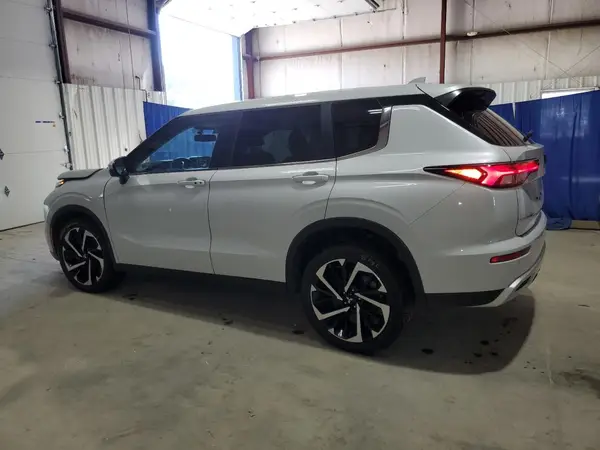 JA4J4VA89RZ074434 2024 MITSUBISHI OUTLANDER - Image 2