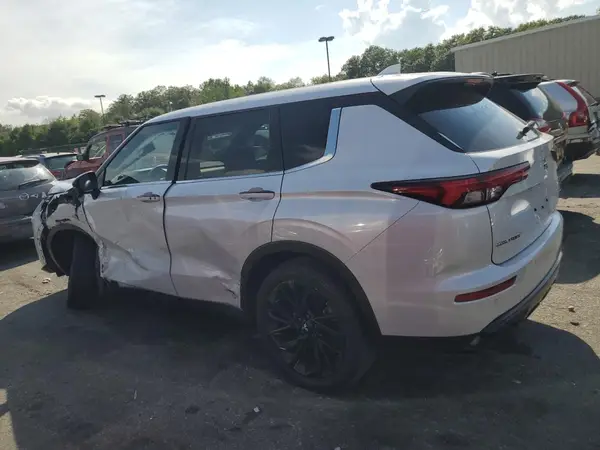 JA4J4VA89RZ085062 2024 MITSUBISHI OUTLANDER - Image 2