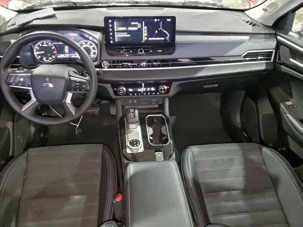 JA4J4VA89SZ047725 2025 MITSUBISHI OUTLANDER - Image 8
