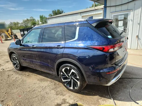 JA4J4VA8XNZ022465 2022 MITSUBISHI OUTLANDER - Image 2